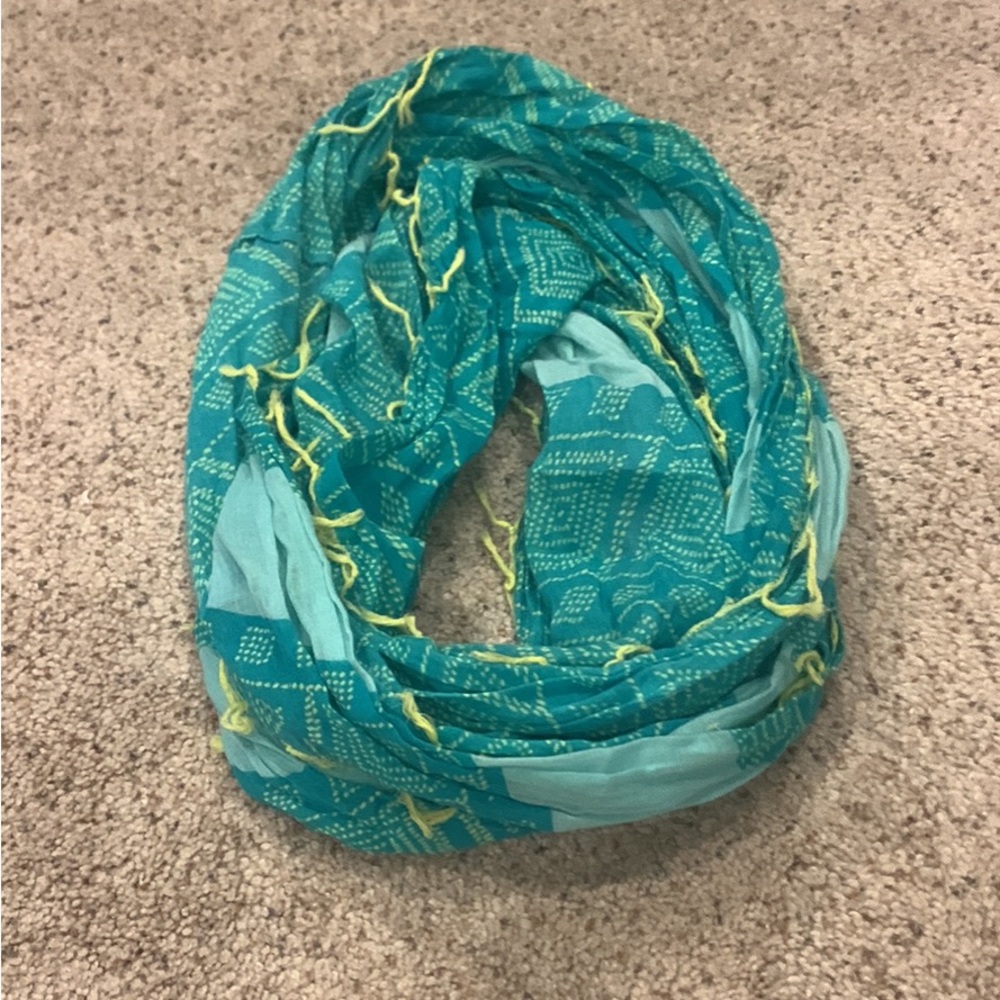 American Eagle Green Infiniti Scarf